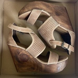 Tan Leather Wedge Sandals